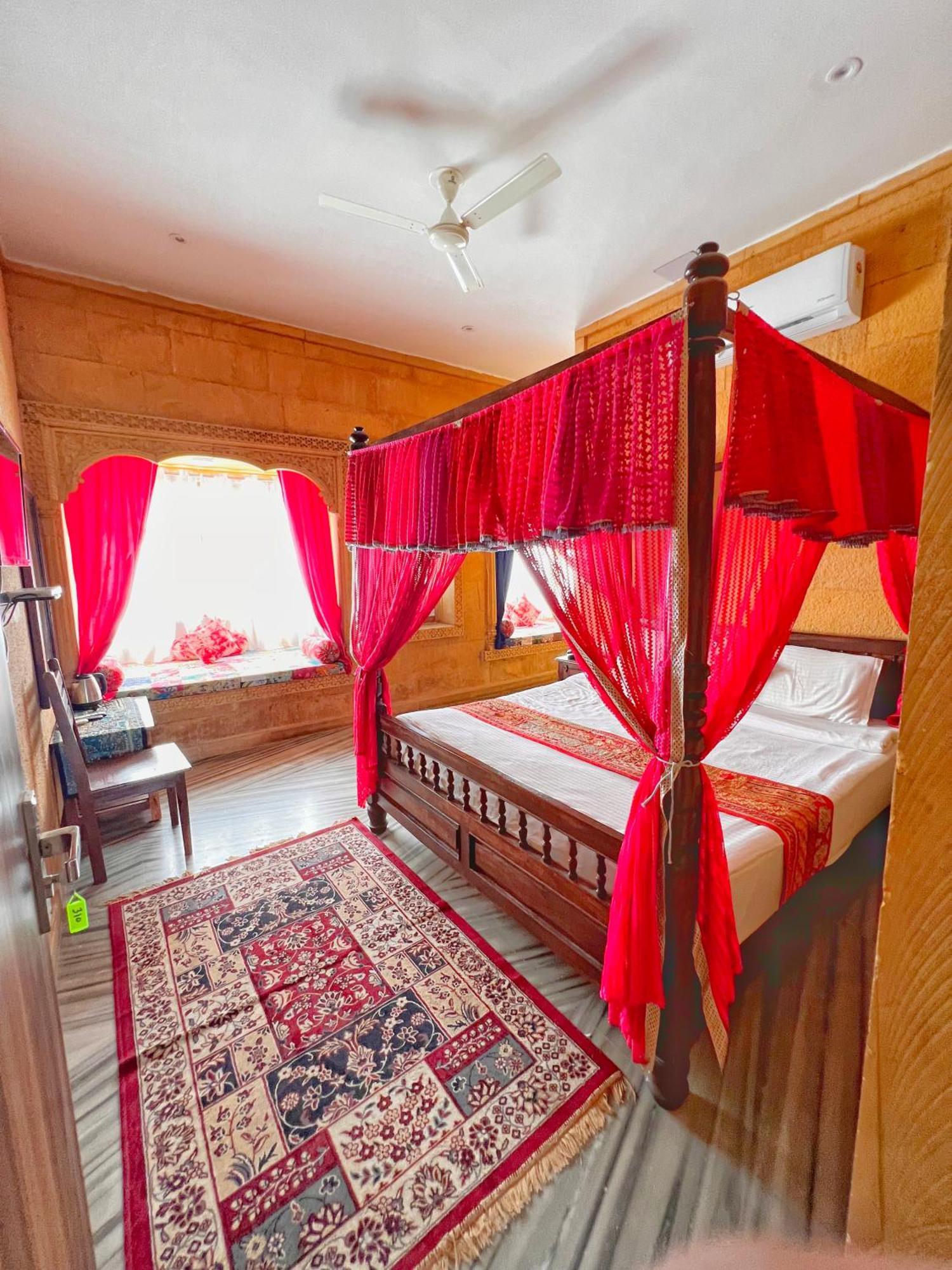 Hotel Royal Heritage Джайсалмер Екстериор снимка