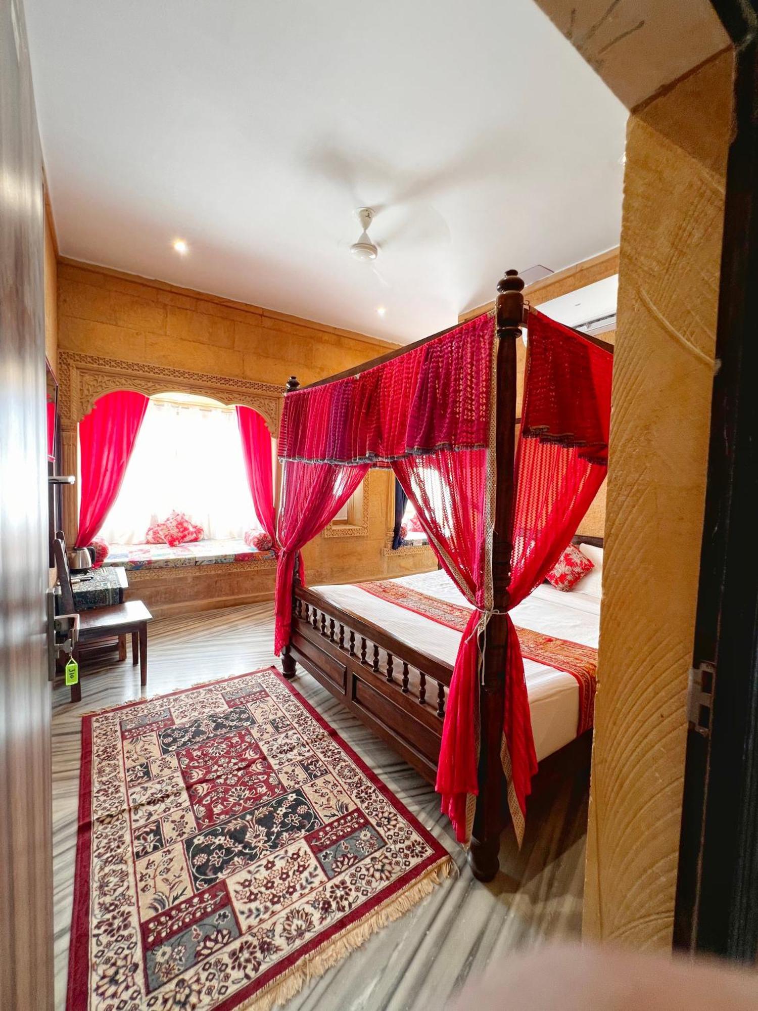 Hotel Royal Heritage Джайсалмер Екстериор снимка